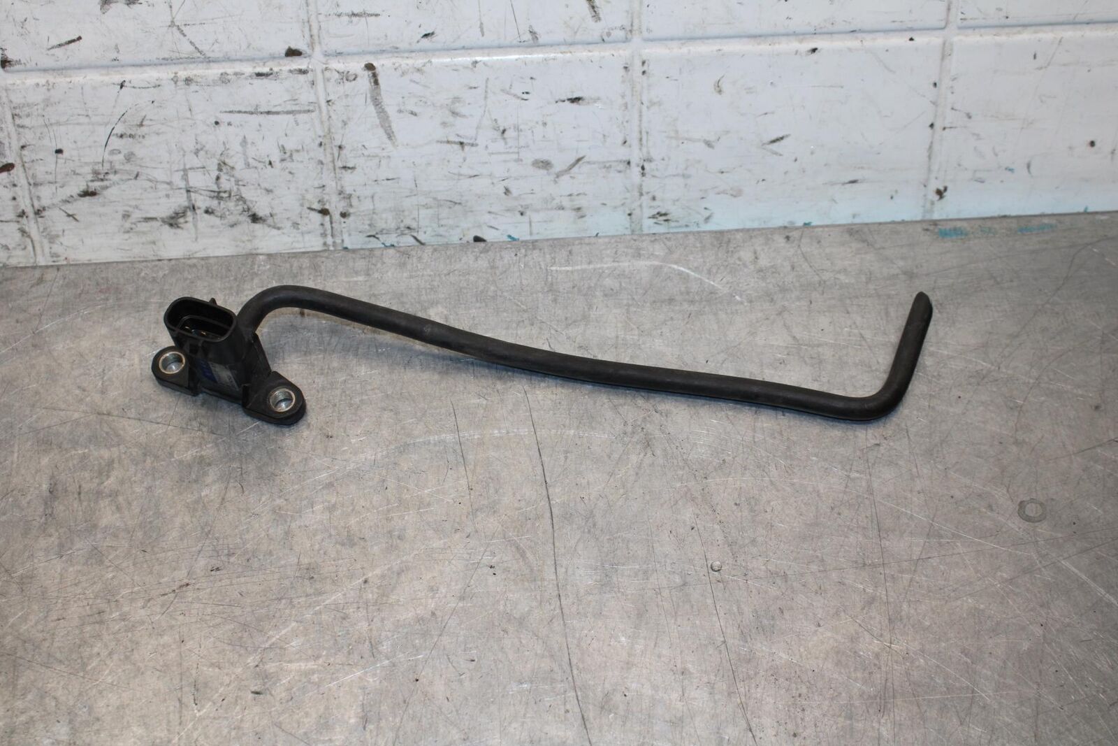 2001 Suzuki GSXR750 MAP MASS AIR FLOW PRESSURE SENSOR 15620-35F00 BB553