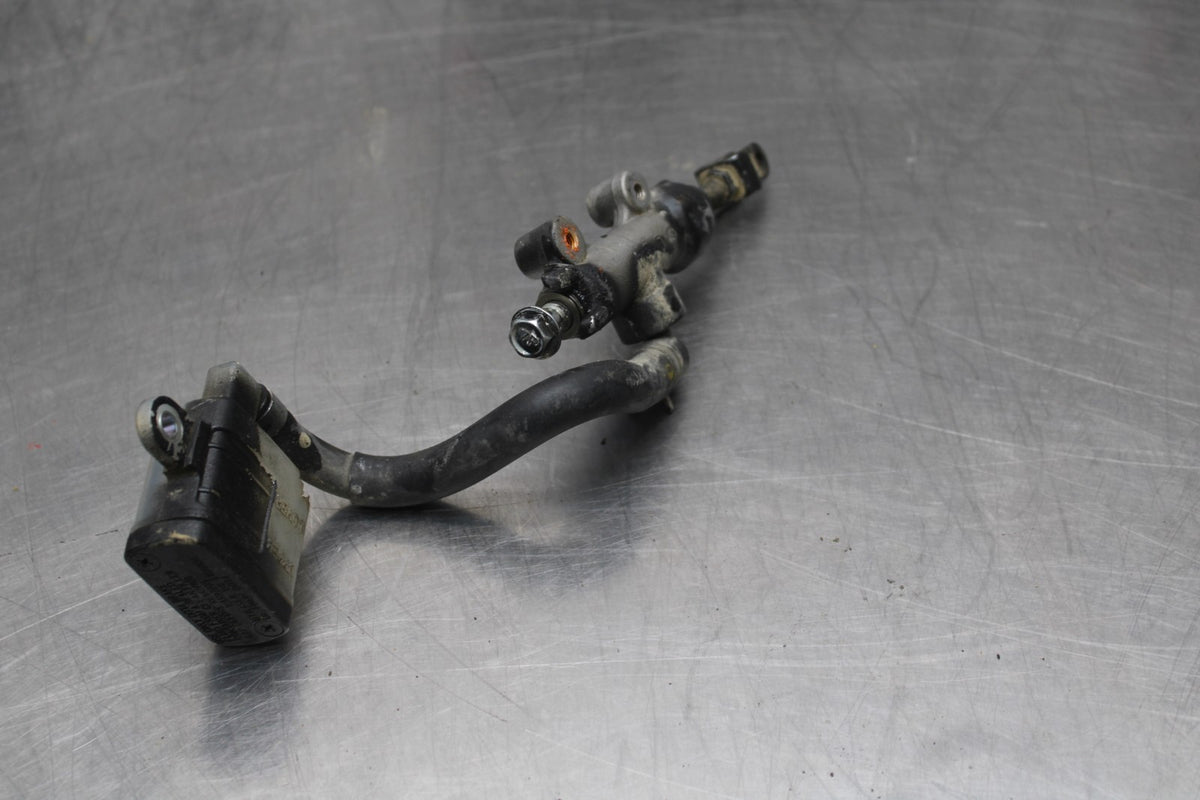 08-09 SUZUKI GSXR750 REAR BACK BRAKE MASTER CYLINDER W RESERVOIR BB854