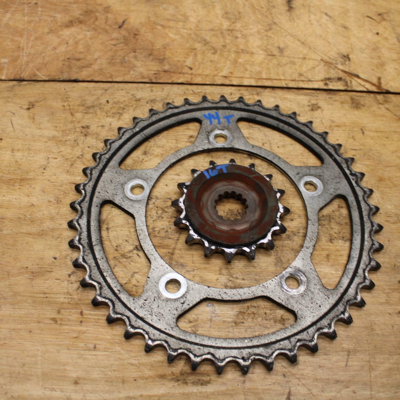 04-05 SUZUKI GSXR600 FRONT & REAR SPROCKET  BB329