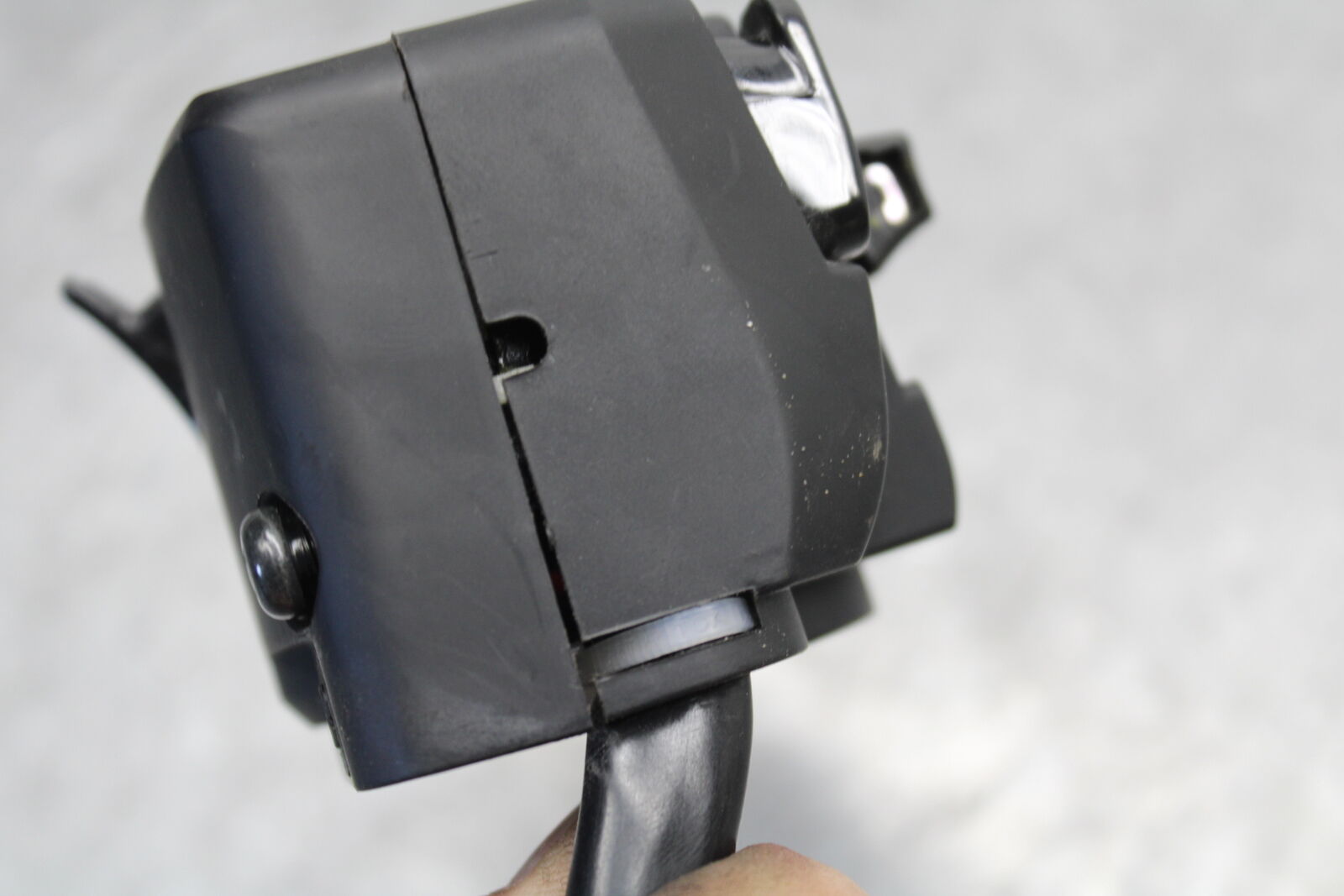 18-23 KAWASAKI NINJA 400 LEFT CLIP ON HANDLE HORN SIGNALS SWITCH SWITCHES BB660