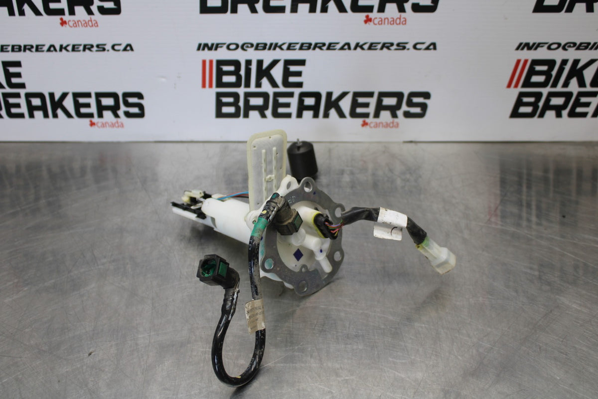 17-22 KTM 390 DUKE FUEL PUMP GAS PETROL SENDER UNIT BB180
