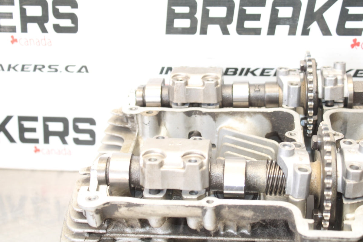 81 YAMAHA MAXIM 550 XJ550 ENGINE TOP END CYLINDER HEAD BB866