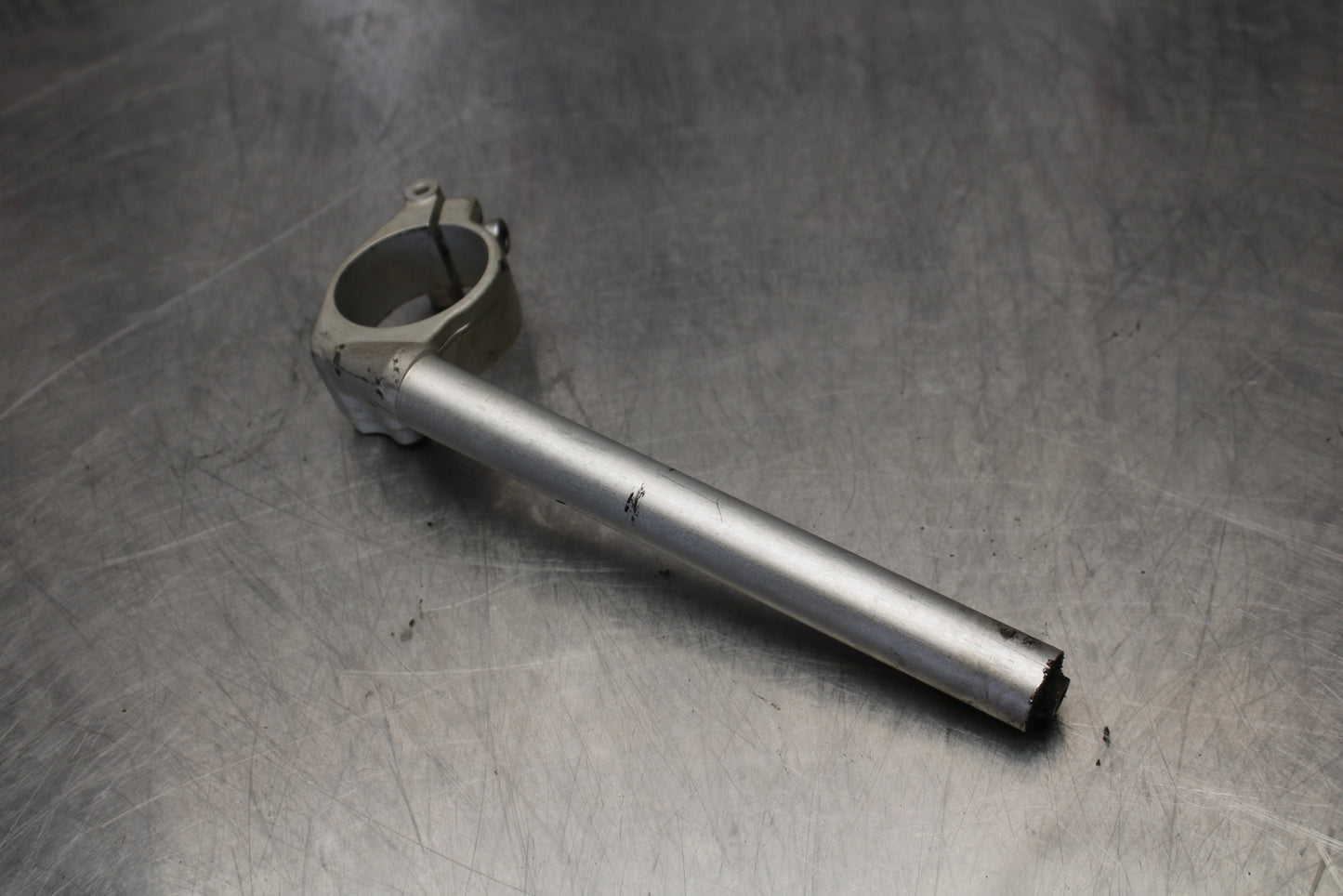 07-08 YAMAHA YZF R1 LEFT CLIP ON HANDLEBAR BB160