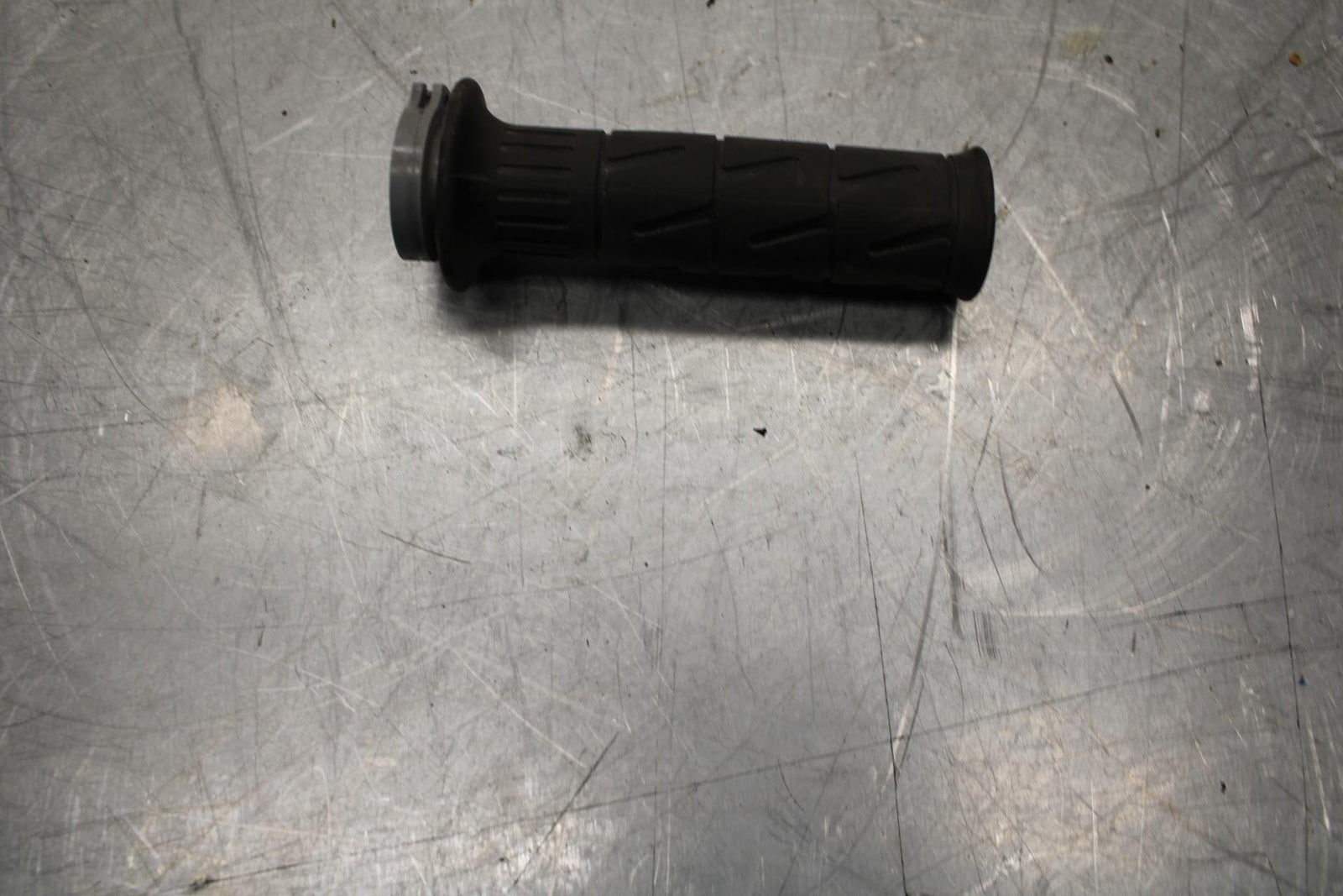 06-07 KAWASAKI NINJA 650R THROTTLE CABLE LINE HOUSING GUIDE BB446