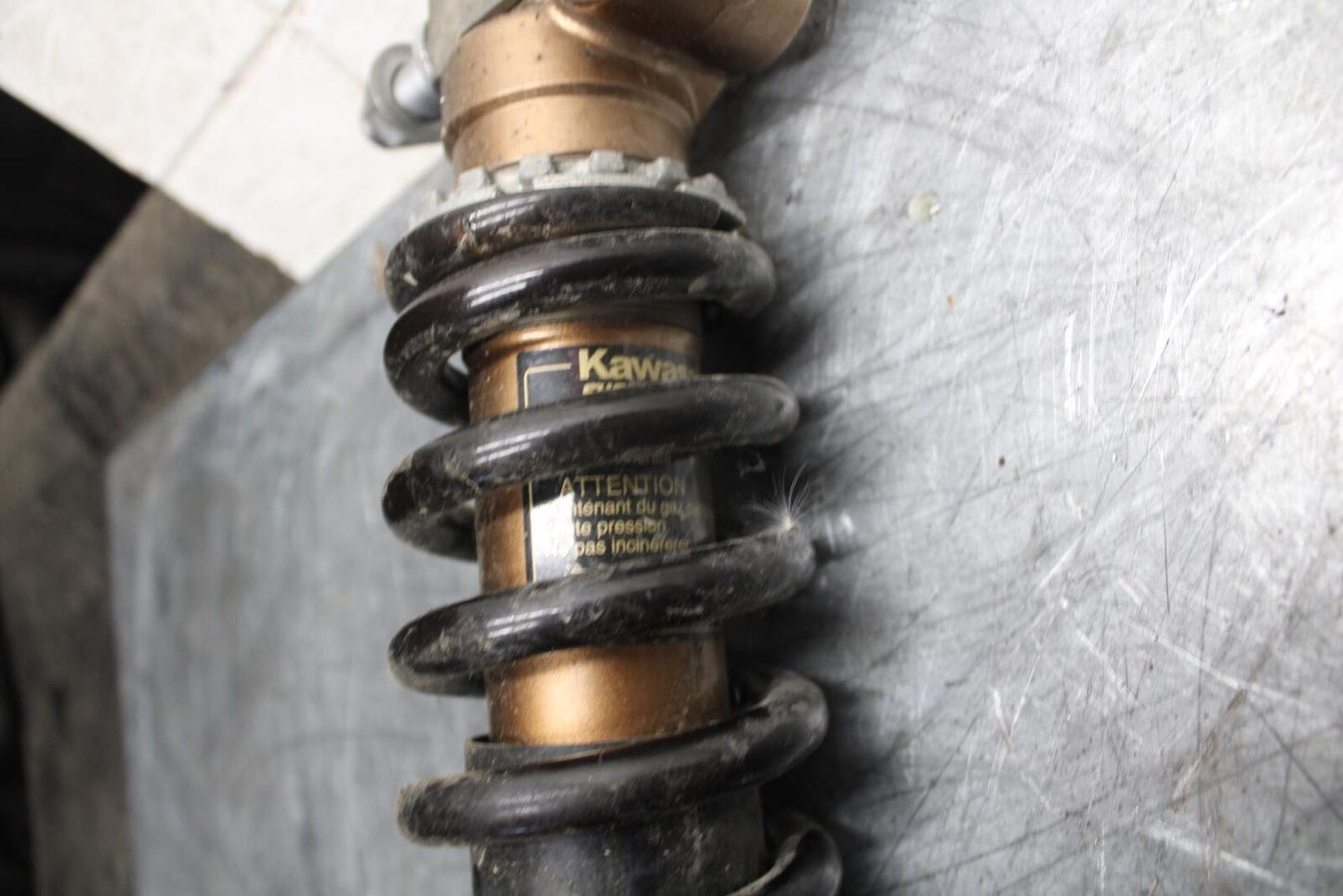 2009 Kawasaki Ninja ZX6R ZX600R REAR BACK SHOCK ABSORBER SUSPENSION BB538