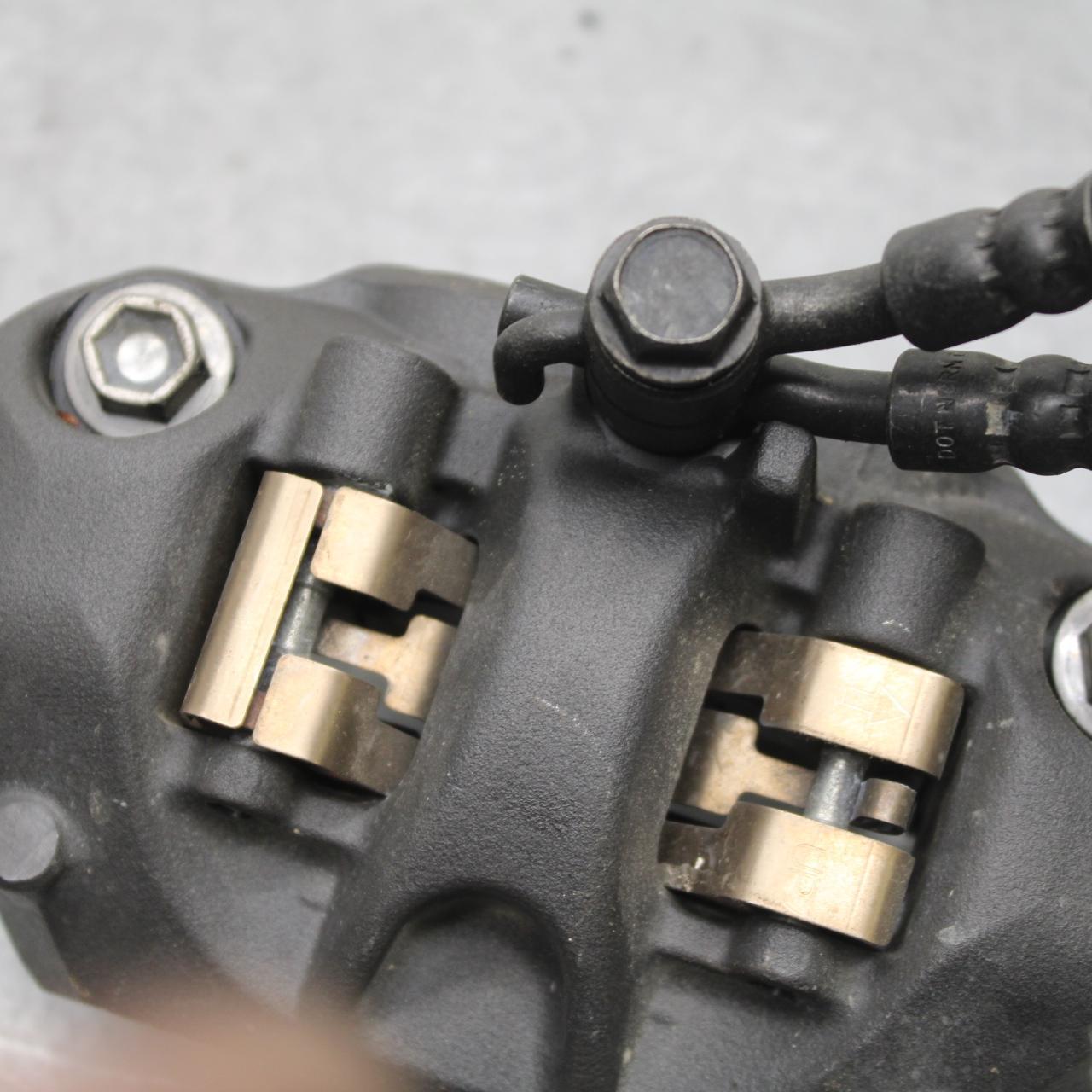 21 KAWASAKI NINJA ZX6R RIGHT LEFT FRONT BRAKE CALIPER SET PAIR CALIPERS BB647