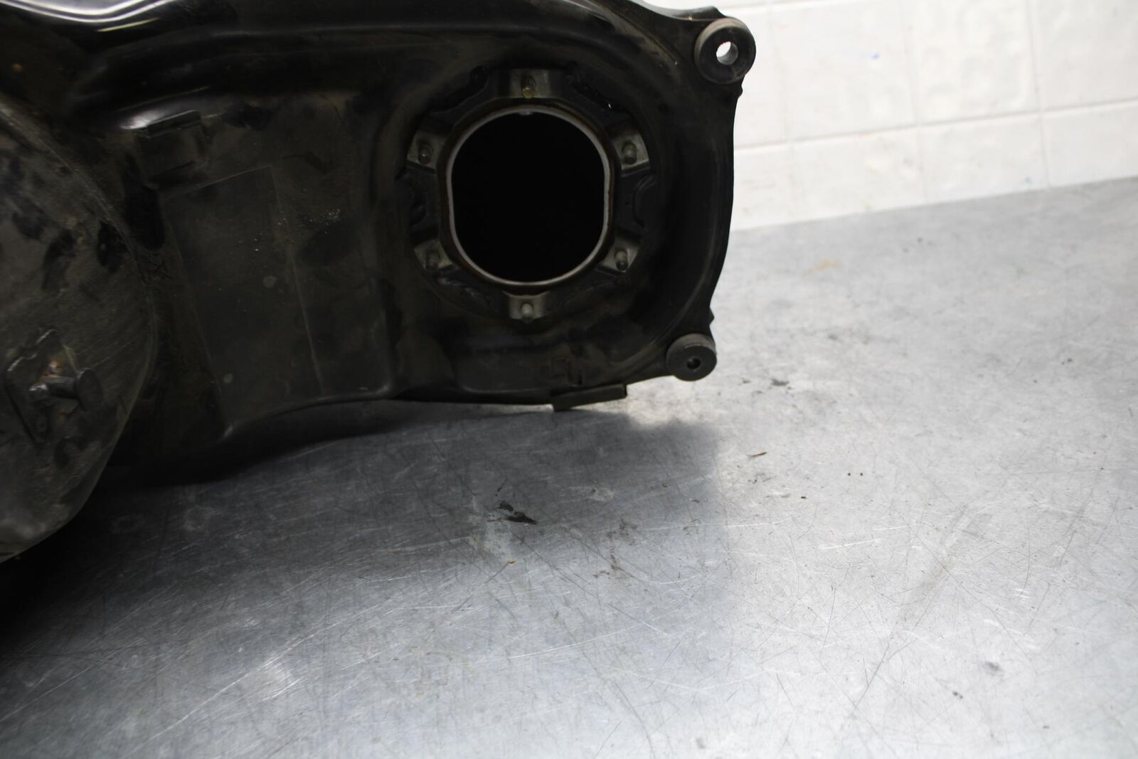 2001 Honda ST1100 GAS TANK FUEL CELL PETROL RESERVOIR BB77
