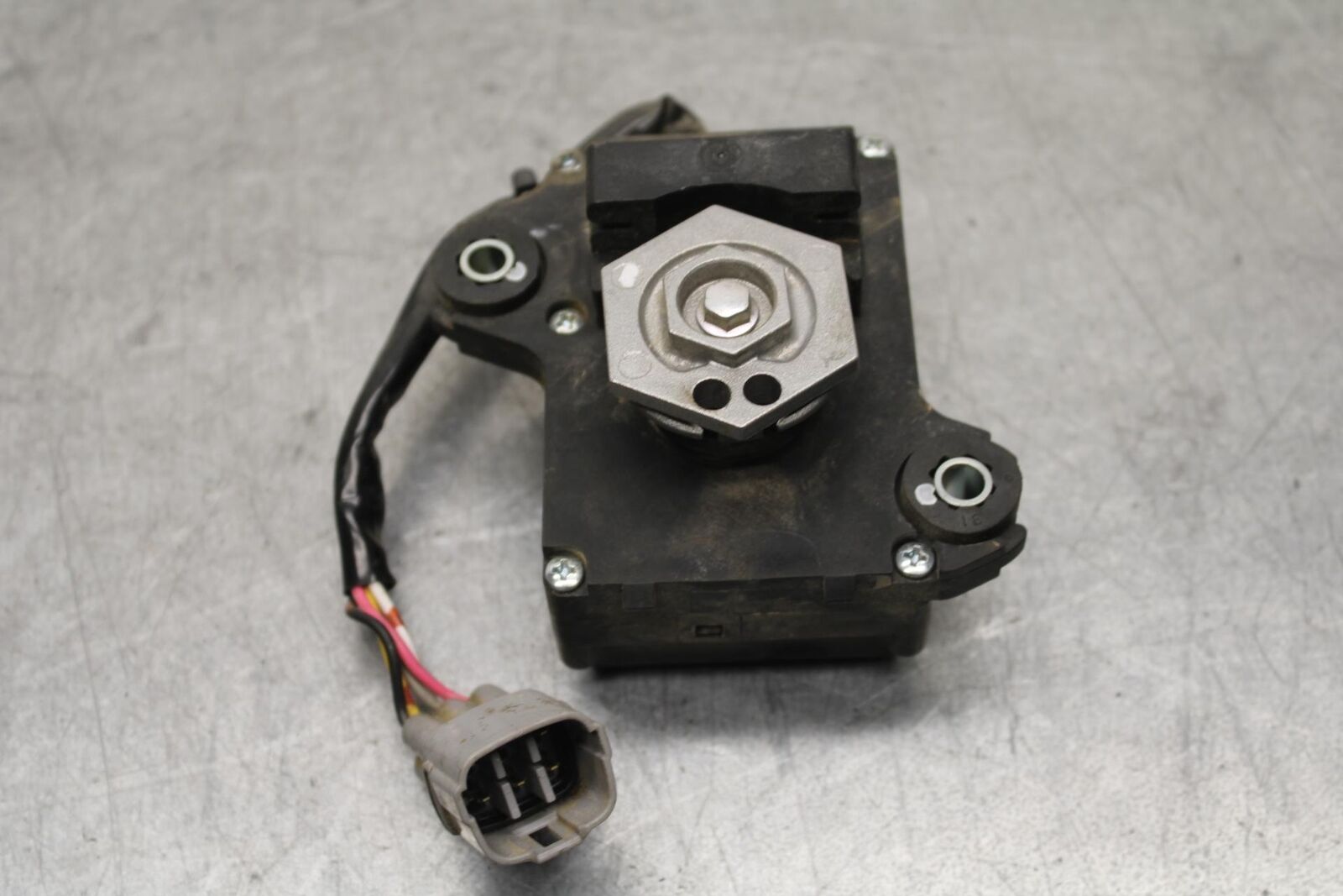11-23 SUZUKI GSXR 750 EXHAUST VALVE SERVO MOTOR BB630