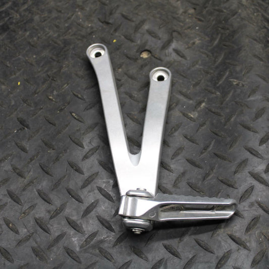 07-08 HONDA CBR600RR LEFT REAR PASSENGER PEG 50730-MEL-D00 50760-MFJ-D00 BB224