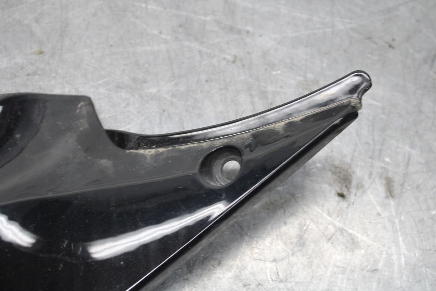 06-07 SUZUKI GSXR 600 LEFT GAS TANK FUEL CELL PANEL COVER TRIM COWL  BB694