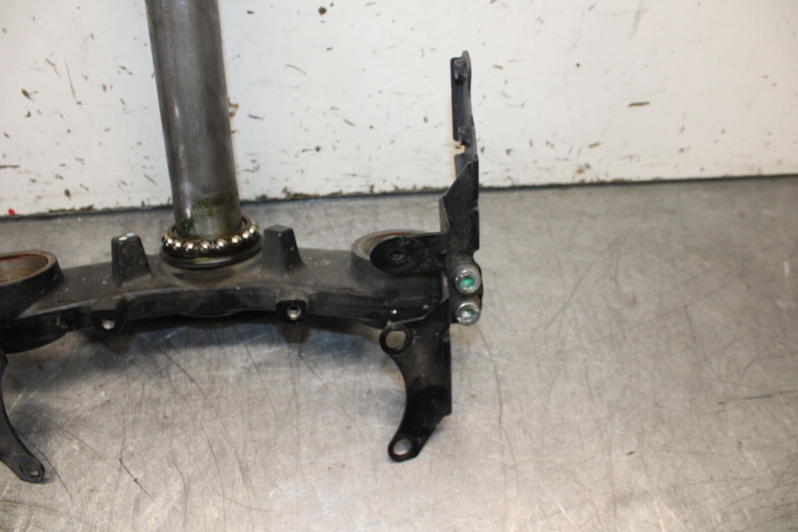 12-17 KAWASAKI ER-6N Z650 FRONT FORKS CLAMP LOWER TRIPLE TREE STEM BB709