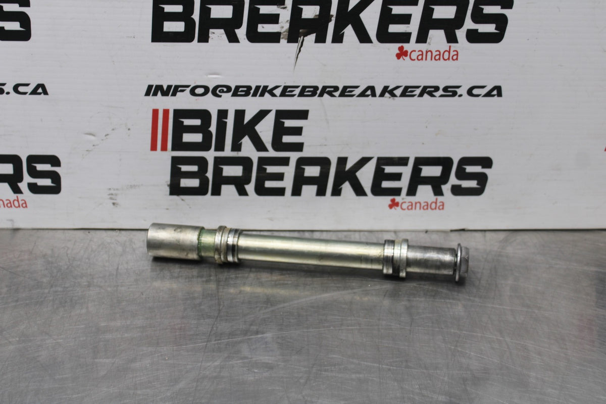 08-16 YAMAHA YZF R6 FRONT WHEEL RIM AXLE PIVOT BOLT BB856
