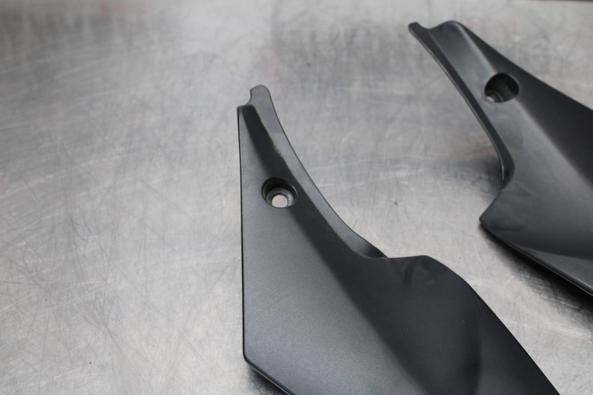 06-07 SUZUKI GSXR 600 RIGHT LEFT FRONT SIDE SEAT PANELS TRIMS COWLS BB178