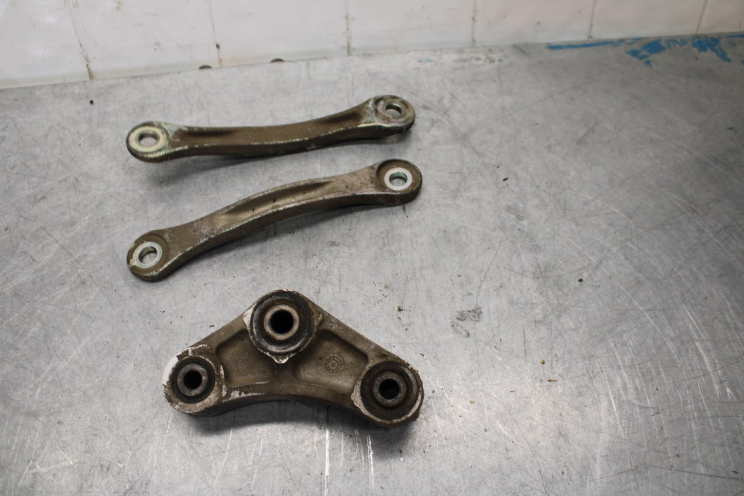 06-07 KAWASAKI NINJA ZX14R REAR DOGBONE SHOCK LINKAGE LINK BB433