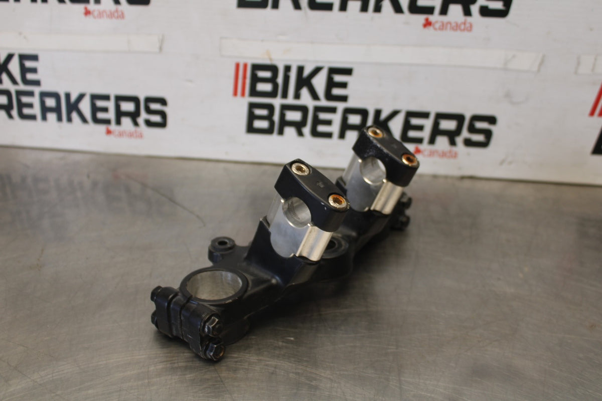 06 KAWASAKI KLR650 FORKS UPPER TRIPLE TREE CLAMP BB919