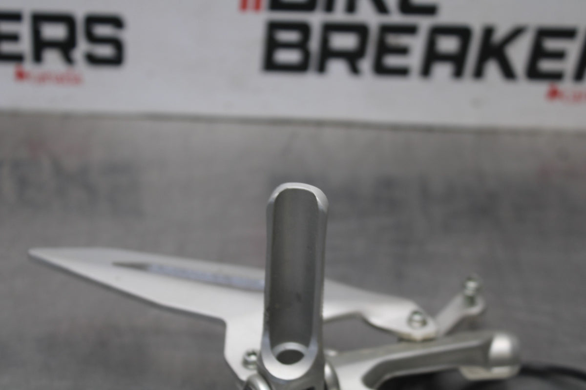 16 DUCATI 959 PANIGALE RIGHT REARSET REAR SET DRIVER FOOT PEG REST STOP BB912