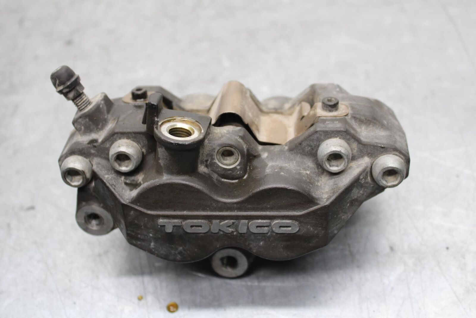 2001 Suzuki GSXR600 RIGHT LEFT FRONT BRAKE CALIPER SET PAIR CALIPERS BB59