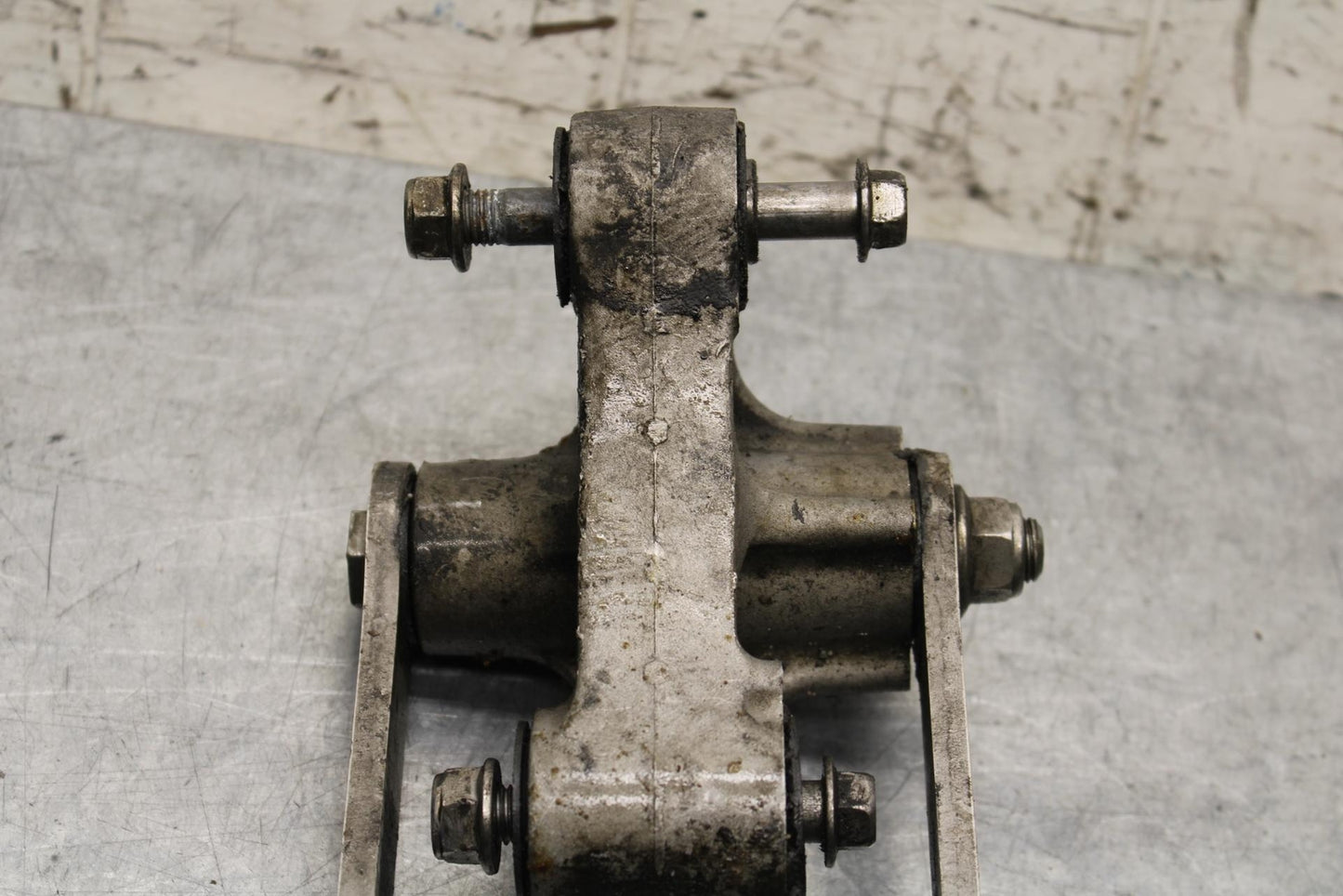 2000 Kawasaki Ninja ZX9R ZX900F REAR DOGBONE SHOCK LINKAGE LINK 39007-1287 BB70