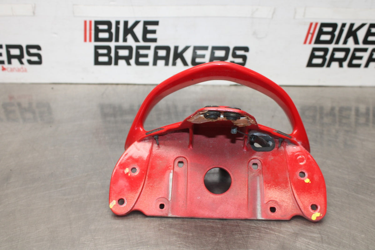 05 DUCATI SUPERSPORT 800 PASSENGER REAR SEAT GRAB BAR HANDLE BB913