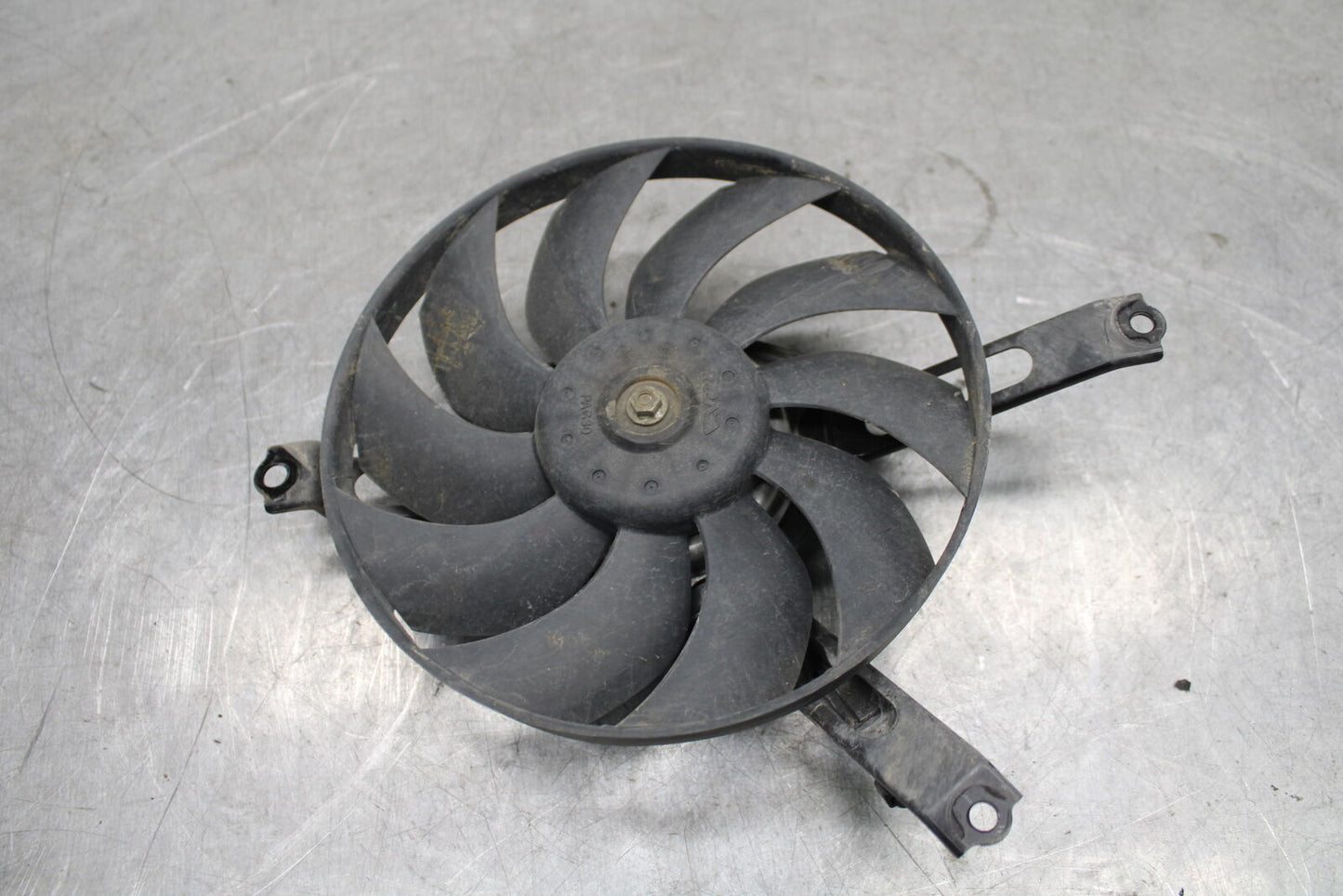 17-21 HONDA CBR1000RR SP RIGHT ENGINE RADIATOR COOLING FAN MOTOR BB681
