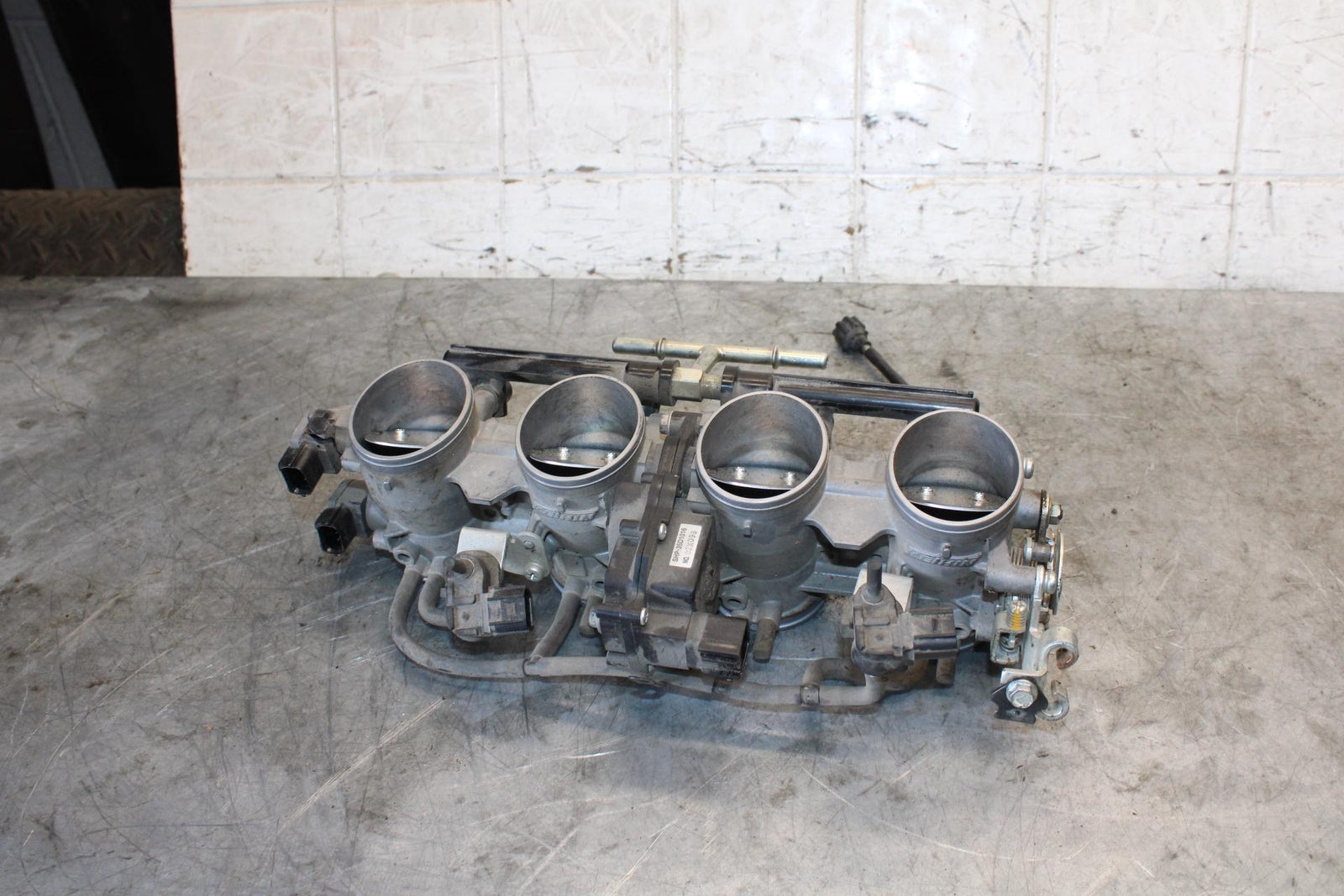 09-12 KAWASAKI NINJA ZX6R MAIN FUEL INJECTORS / THROTTLE BODIES BB544