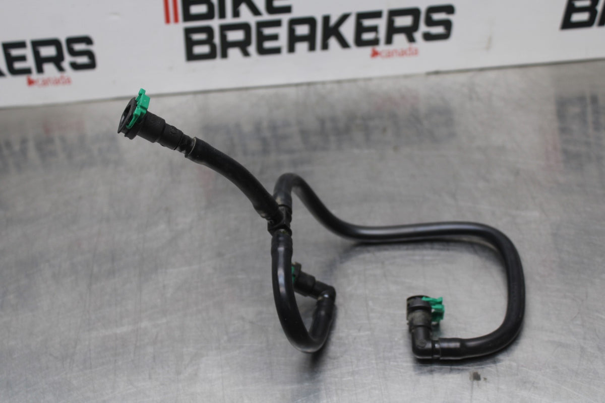 24-25 SUZUKI GSXR1000 FUEL HOSE GAS LINE TUBE PIPE BB767