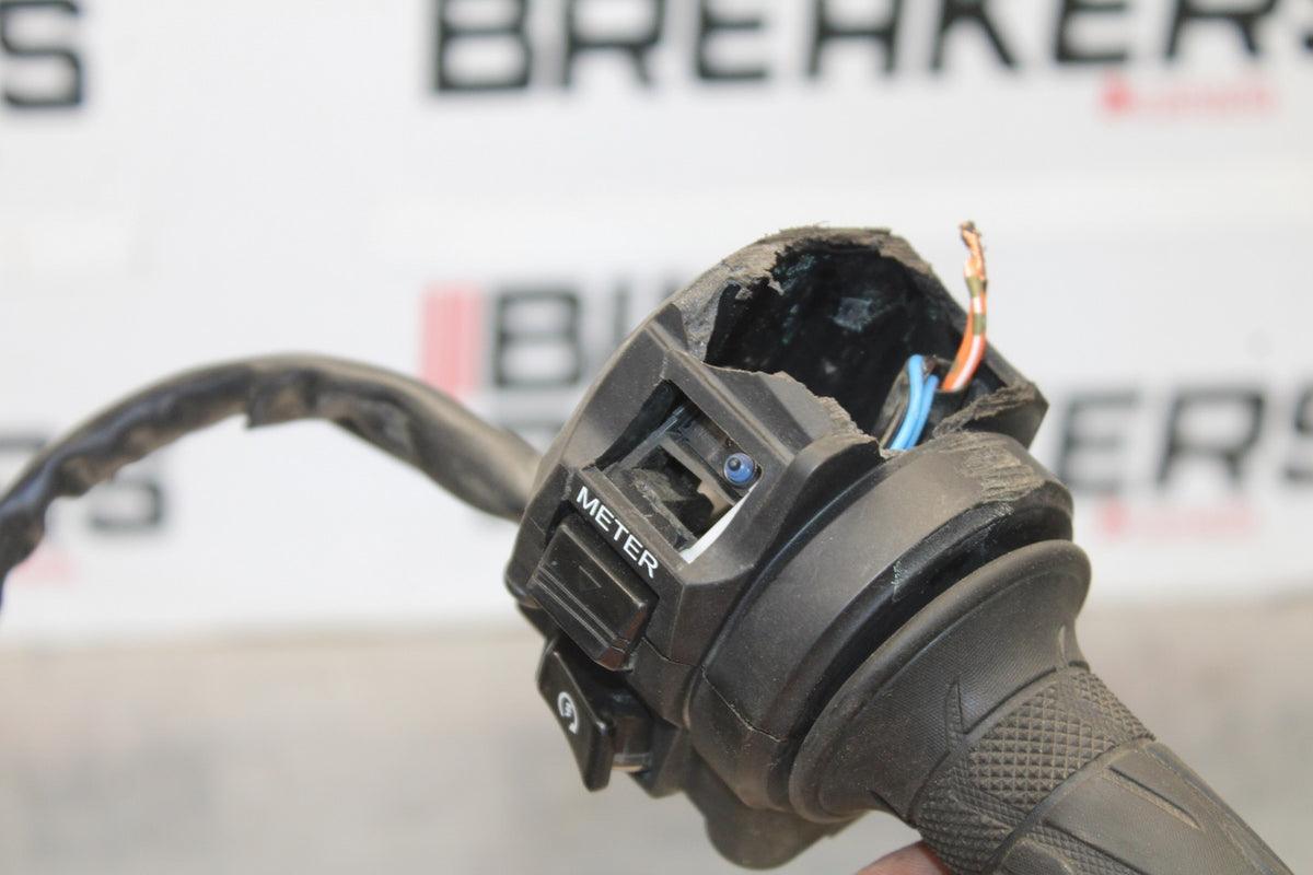 18 SUZUKI GSXR750 RIGHT CLIP ON HANDLE KILL OFF START SWITCH SWITCHES BB891