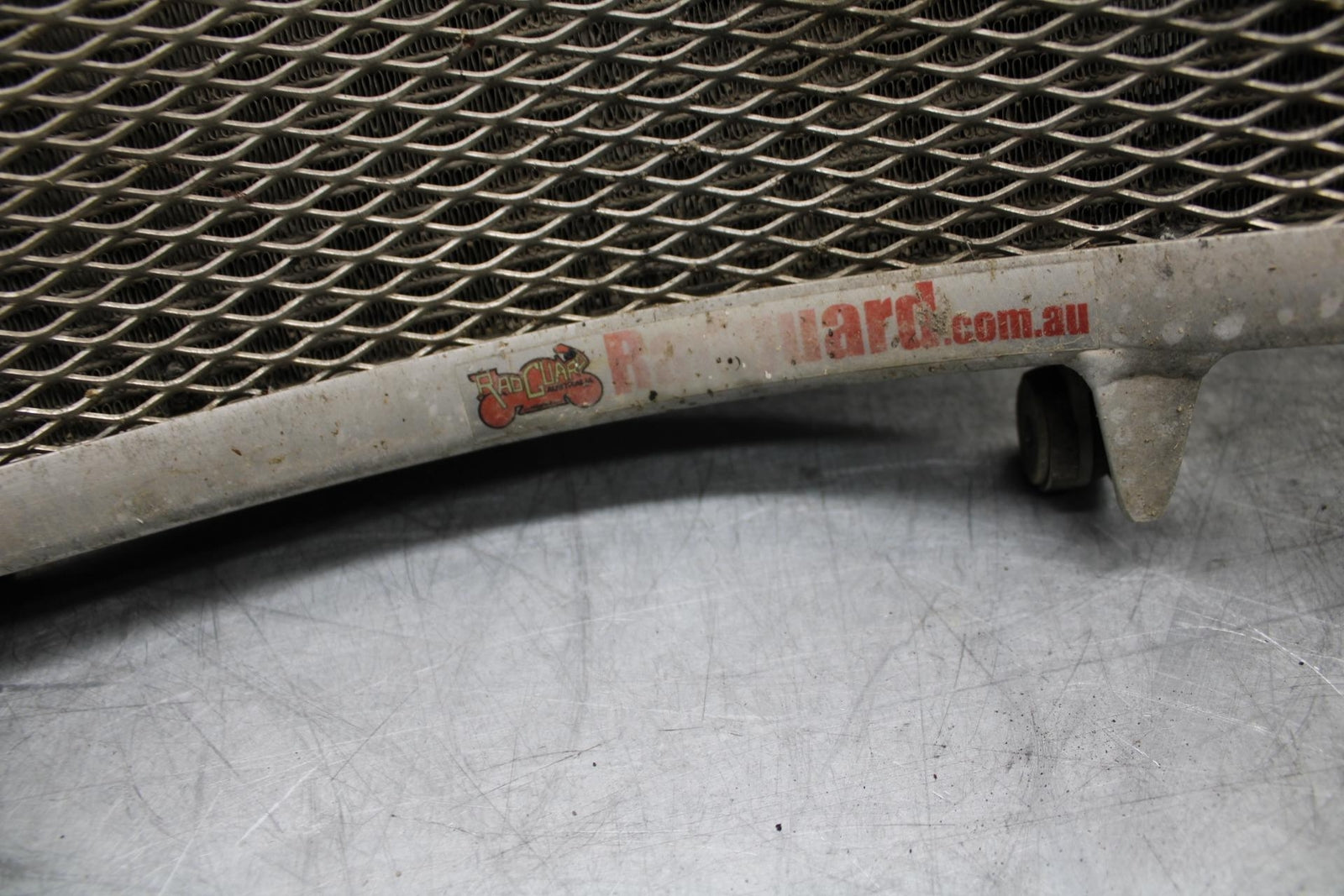 07-08 KAWASAKI CONCOURS 1400 ABS ENGINE RADIATOR MOTOR COOLER GUARD  BB449