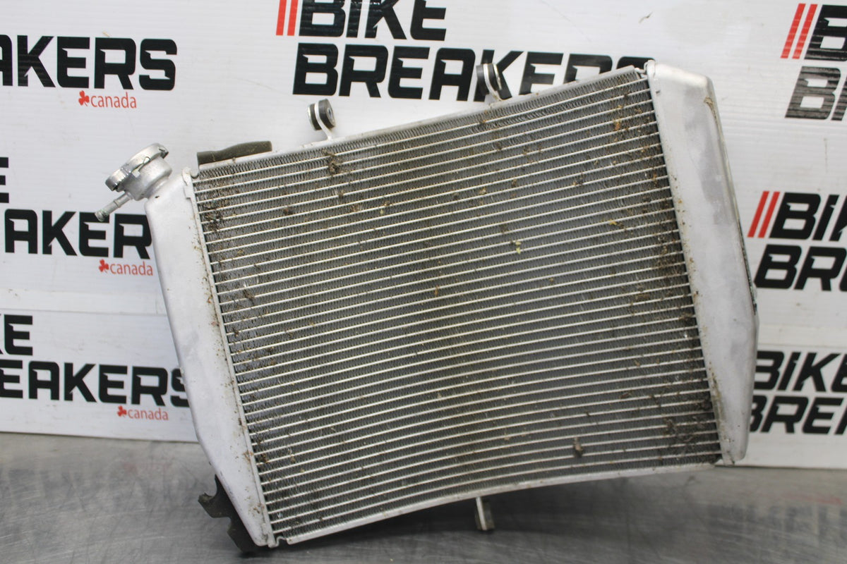 24-25 KAWASAKI NINJA ZX6R ENGINE RADIATOR MOTOR COOLER RADIATER BB939