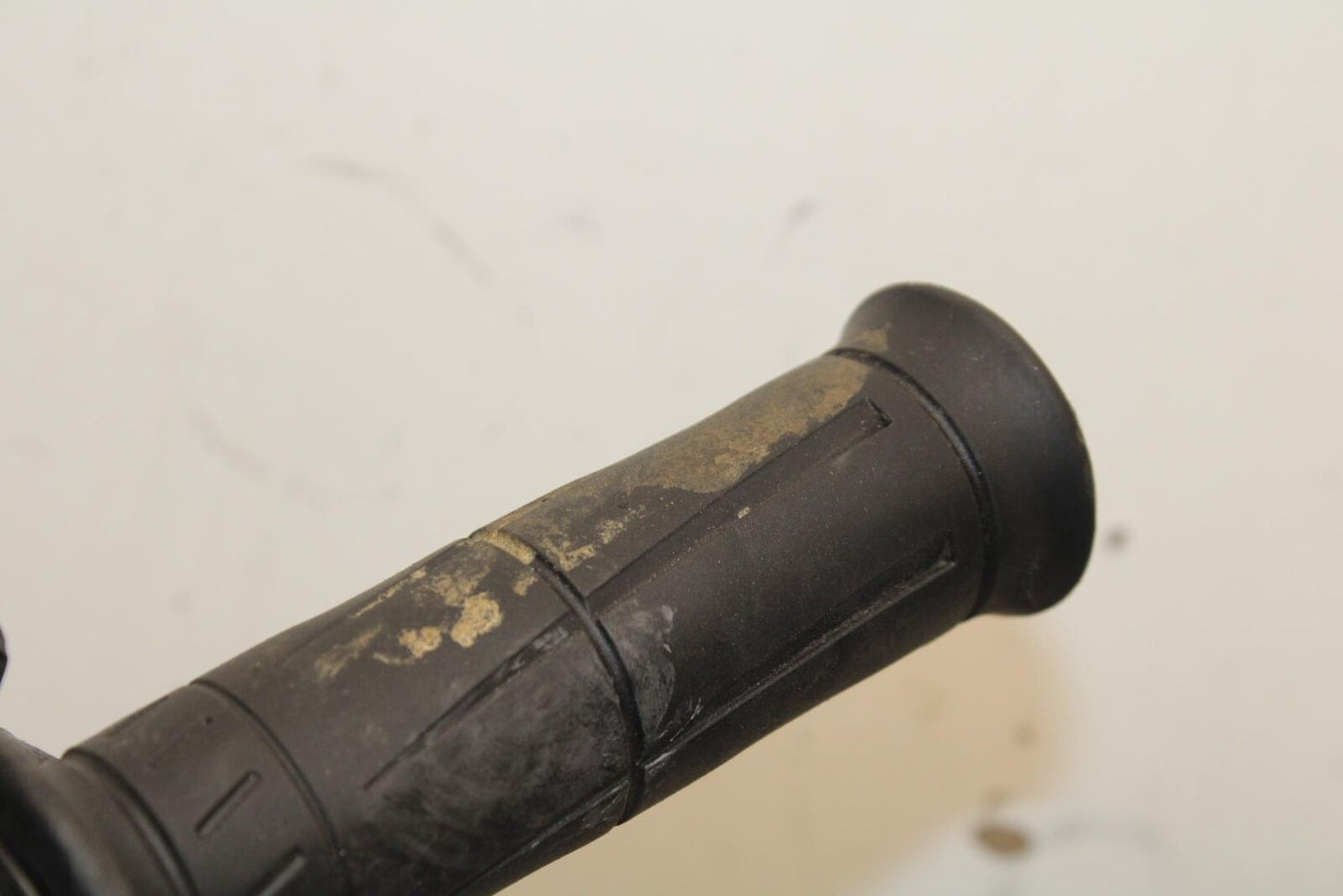 09-12 KAWASAKI NINJA ZX6R ZX600R RIGHT THROTTLE GRIP 46019-0020 BB617