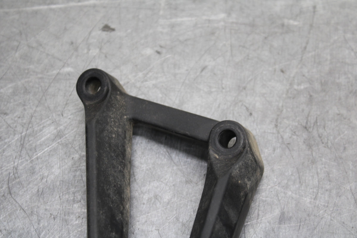 19-21 YAMAHA YZF R3 REAR BACK PASSENGER PEG SET PAIR BB121