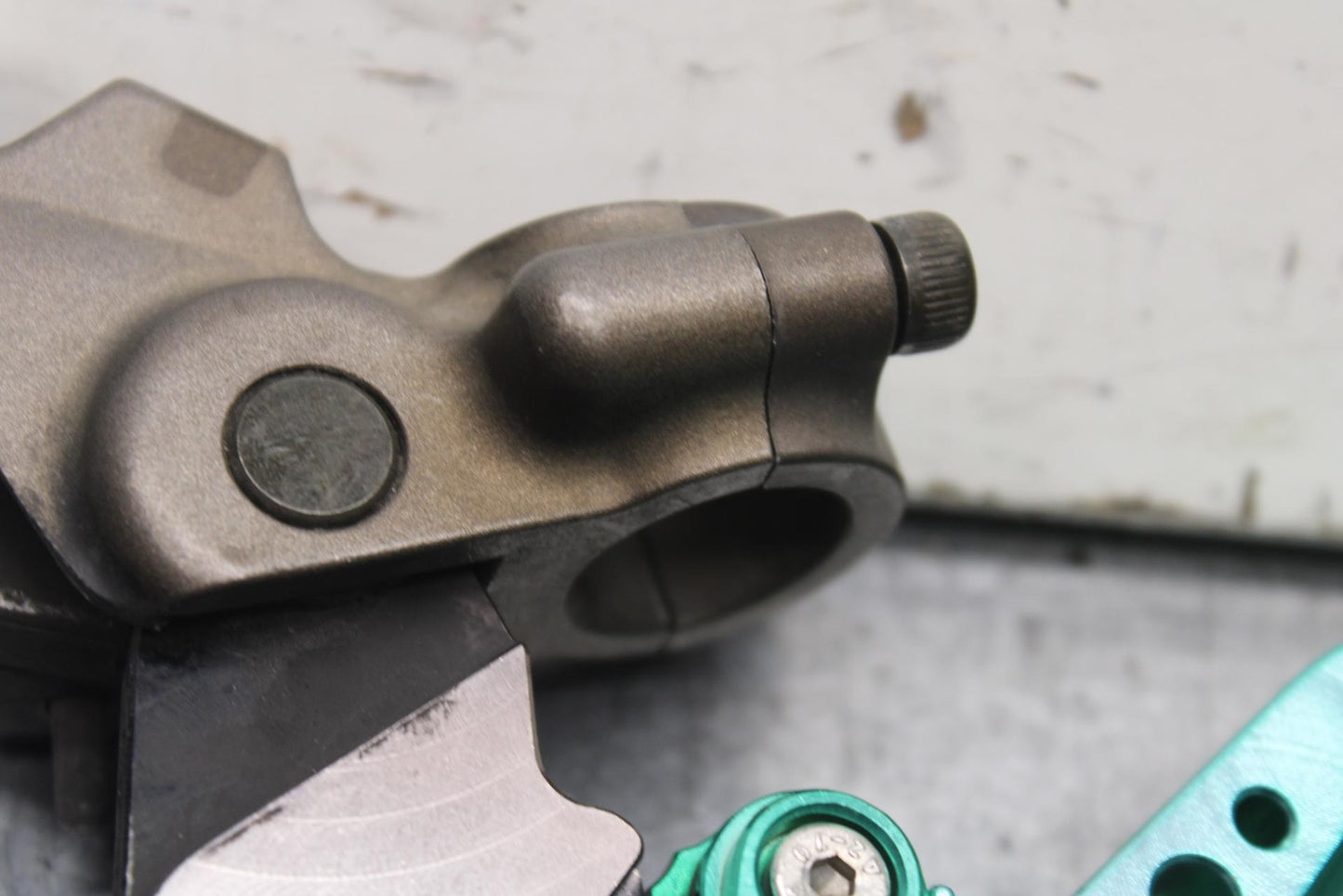 03 KAWASAKI NINJA ZX6RR ZX600K CLUTCH PERCH MOUNT WITH LEVER  BB105