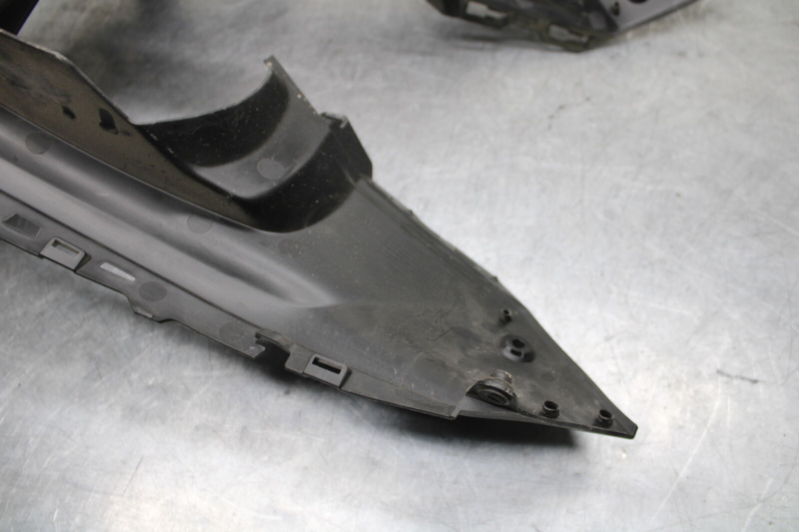 18-24 KAWASAKI NINJA 650 FRONT CENTER GAUGE COWL FAIRING BB725