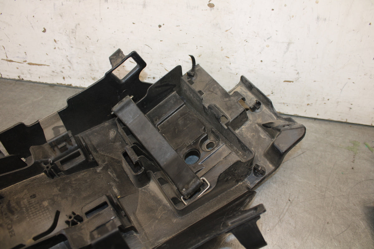 13-15 HONDA CBR500R REAR TAIL UNDERTAIL BATTERY TRAY PLASTIC 80105-MGZ-J00 BB704