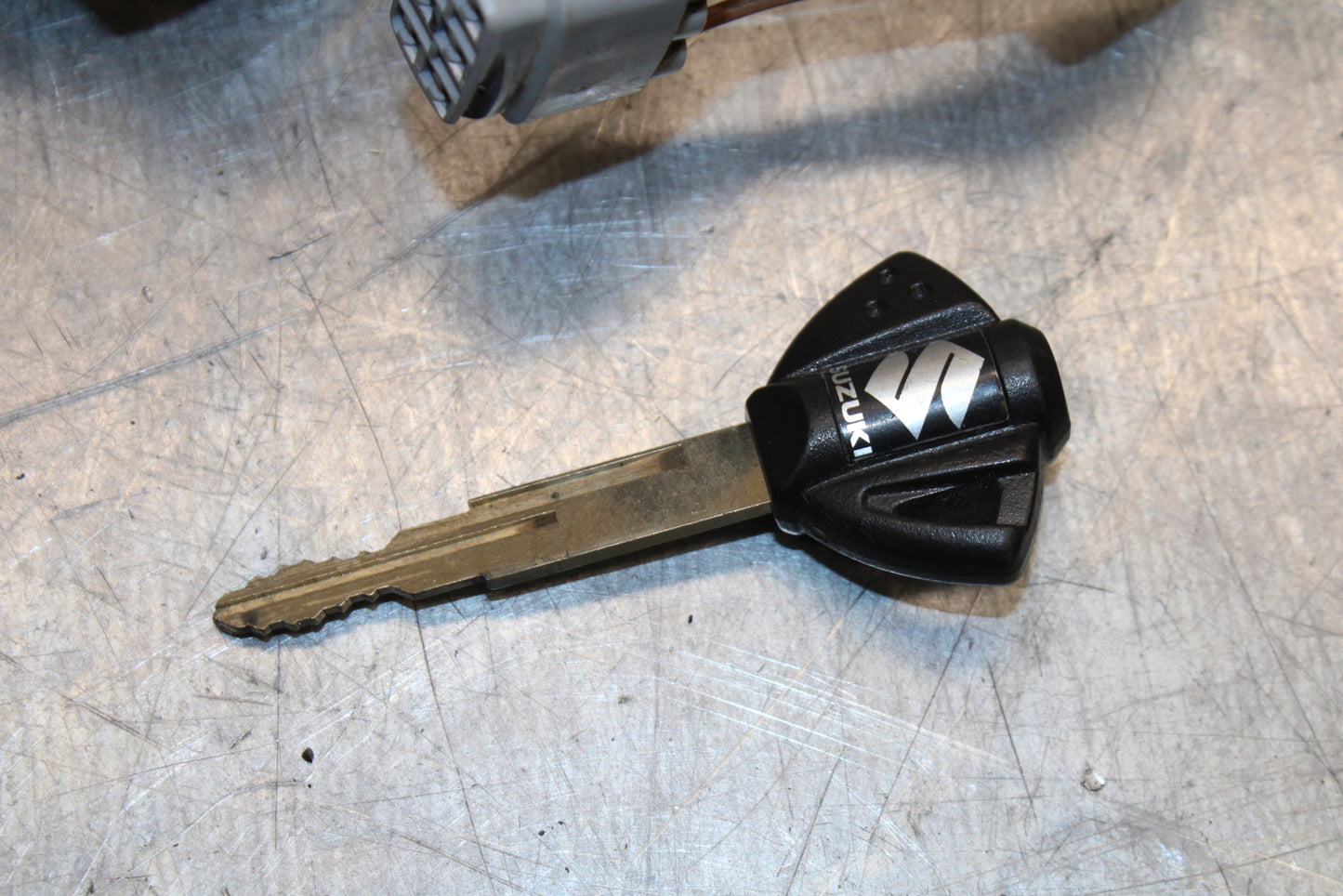11-17 SUZUKI GSXR600 IGNITION LOCK W KEY BB132