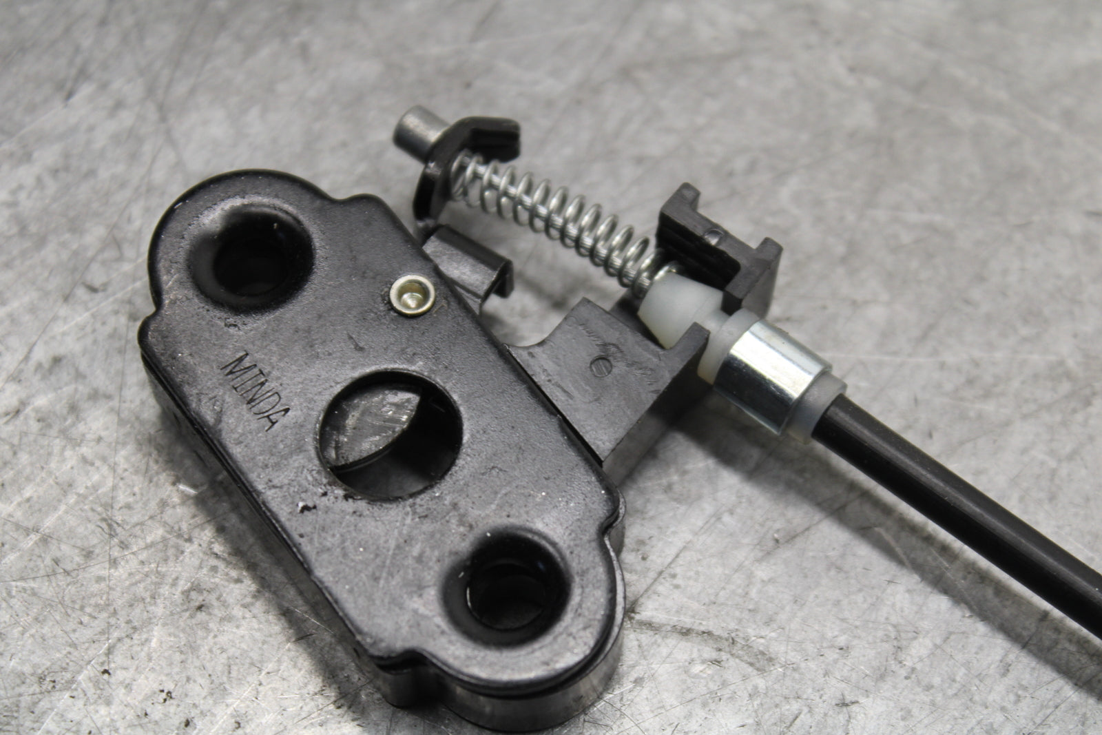 18-23 KAWASAKI NINJA 400 REAR & FRONT SEAT LATCH LOCK ASSEMBLY BB660