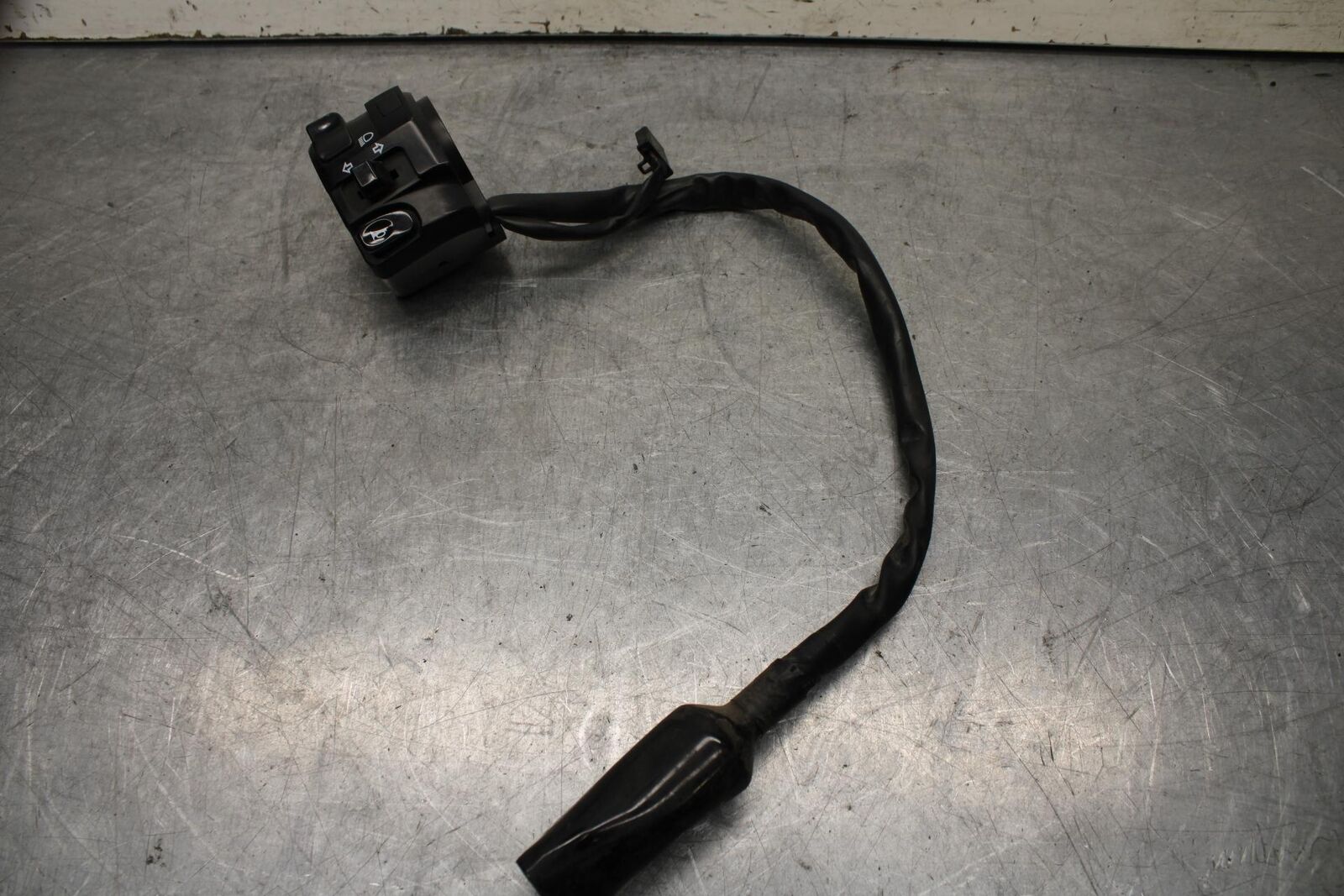 15-16 KAWASAKI EX300 LEFT CLIP ON HANDLE HORN SIGNALS SWITCH  BB635