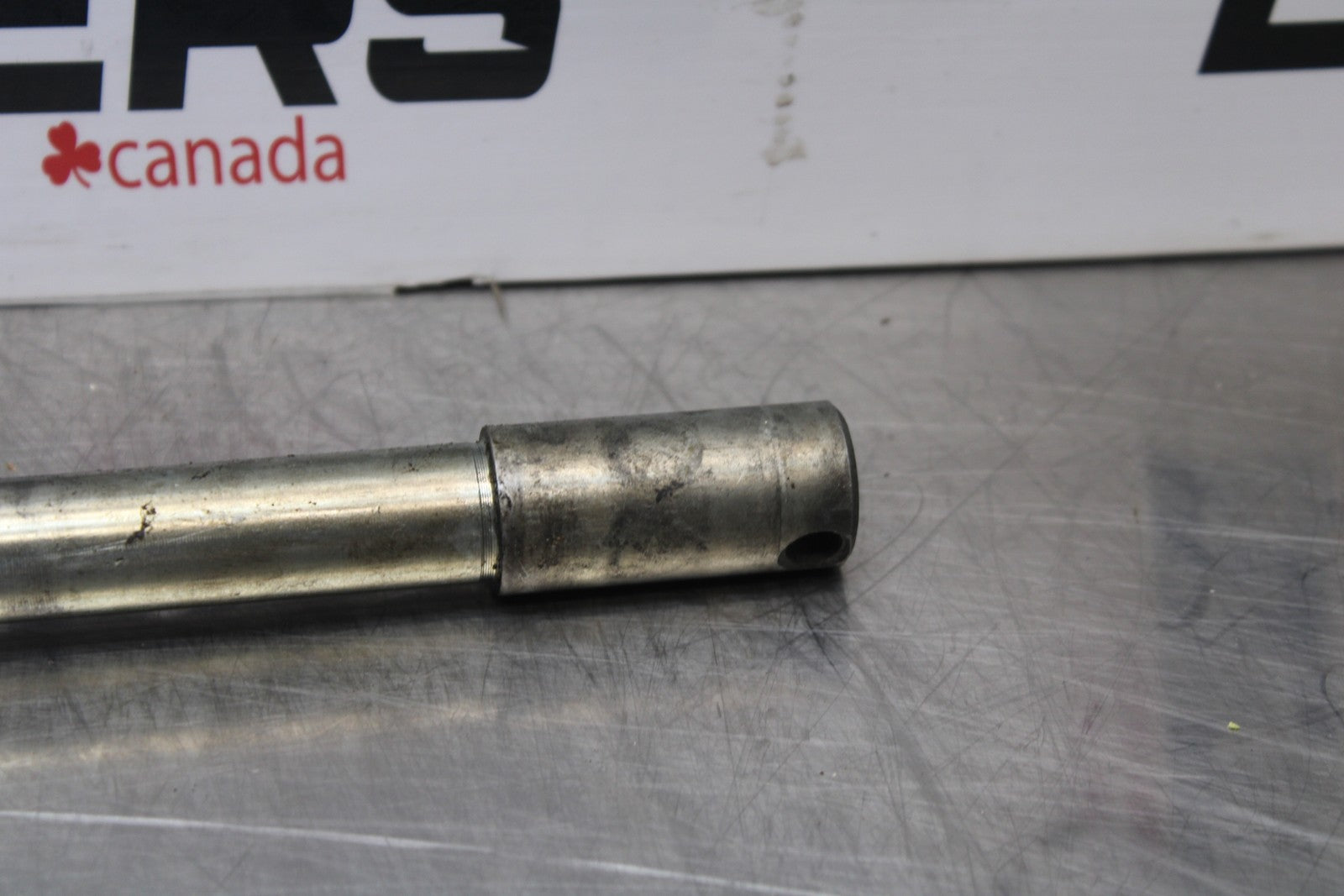 03-08 KAWASAKI VULCAN 1600 FRONT WHEEL RIM AXLE PIVOT BOLT BB196