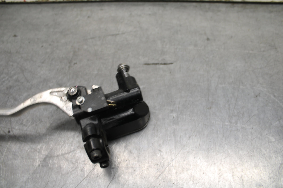 24 KAWASAKI NINJA 500 ABS FRONT BRAKE MASTER CYLINDER BB744