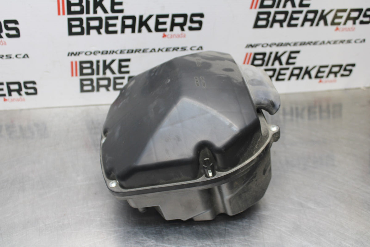 17-24 SUZUKI SV650 AIRBOX AIR INTAKE FILTER BOX BB829