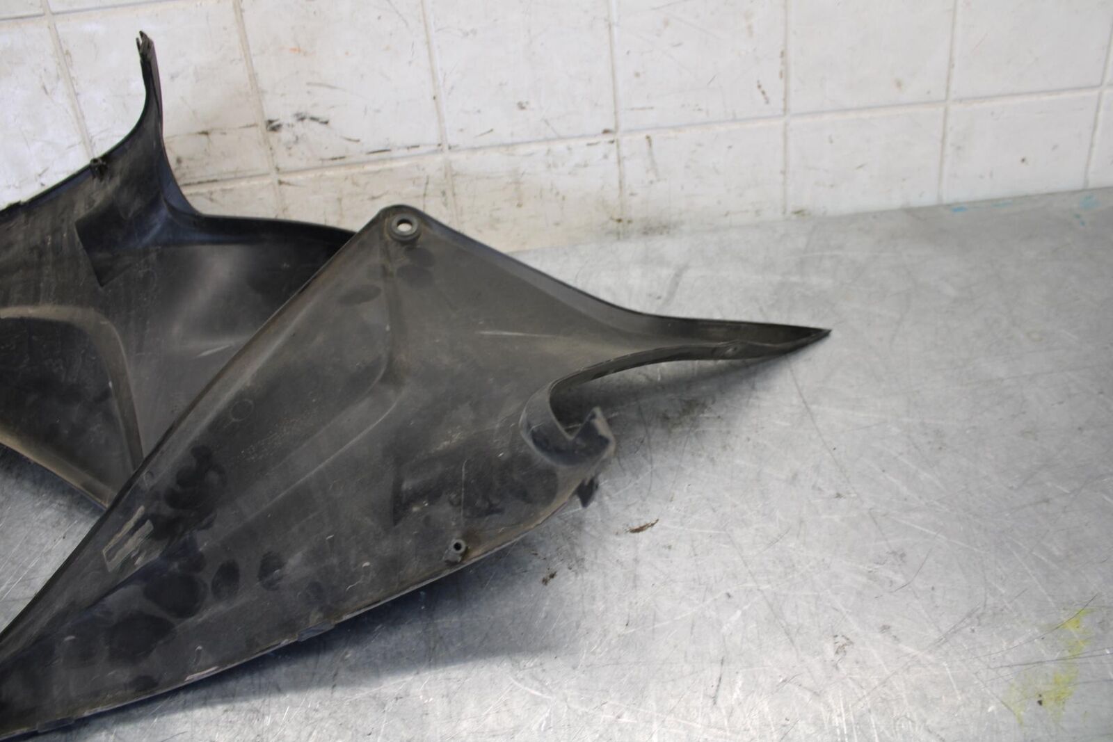 2011 Honda CBR600RR RIGHT LEFT GAS FUEL TANK PANELS COVERS TRIM SET COWLS  BB520