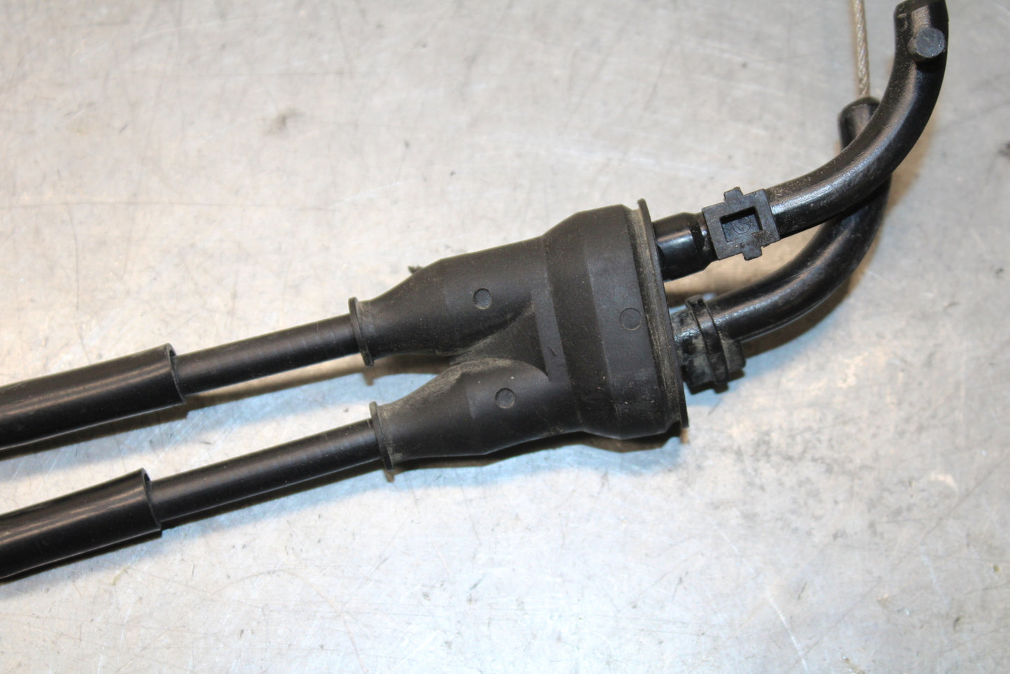 00-05 KAWASAKI NINJA ZX12R THROTTLE CABLES LINES BB121