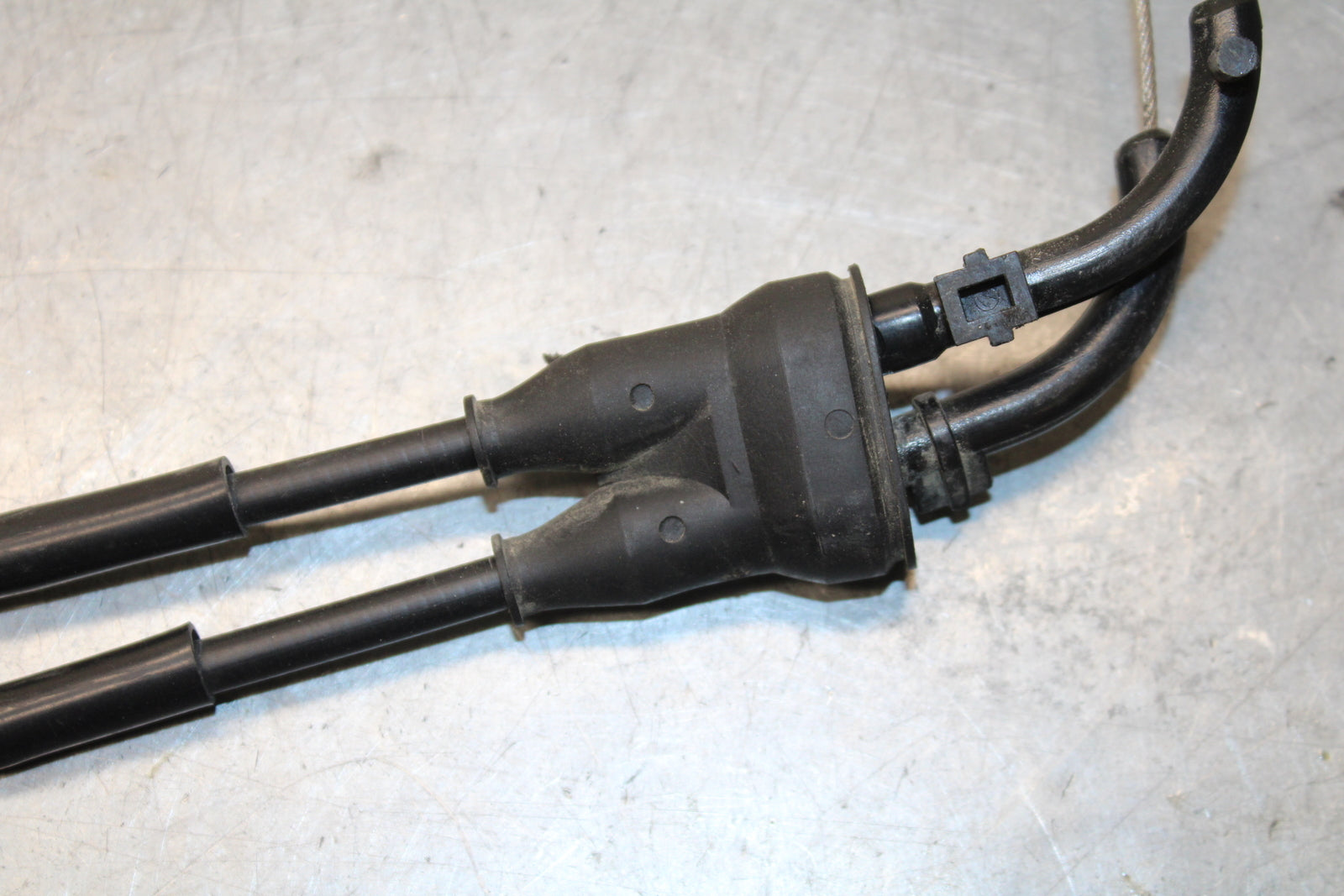 00-05 KAWASAKI NINJA ZX12R THROTTLE CABLES LINES BB121