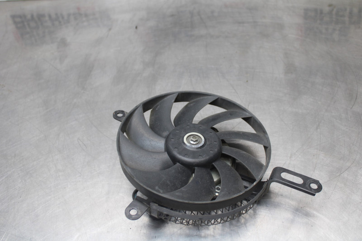 11-26 SUZUKI GSXR750 ENGINE RADIATOR COOLING FAN BB900