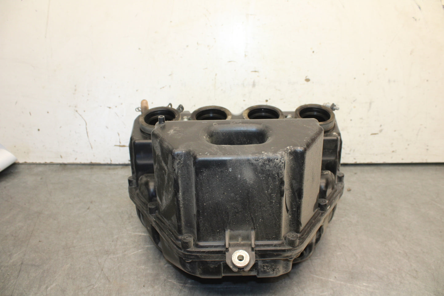 09-15 YAMAHA FZ6R AIRBOX AIR INTAKE FILTER BOX  BB686