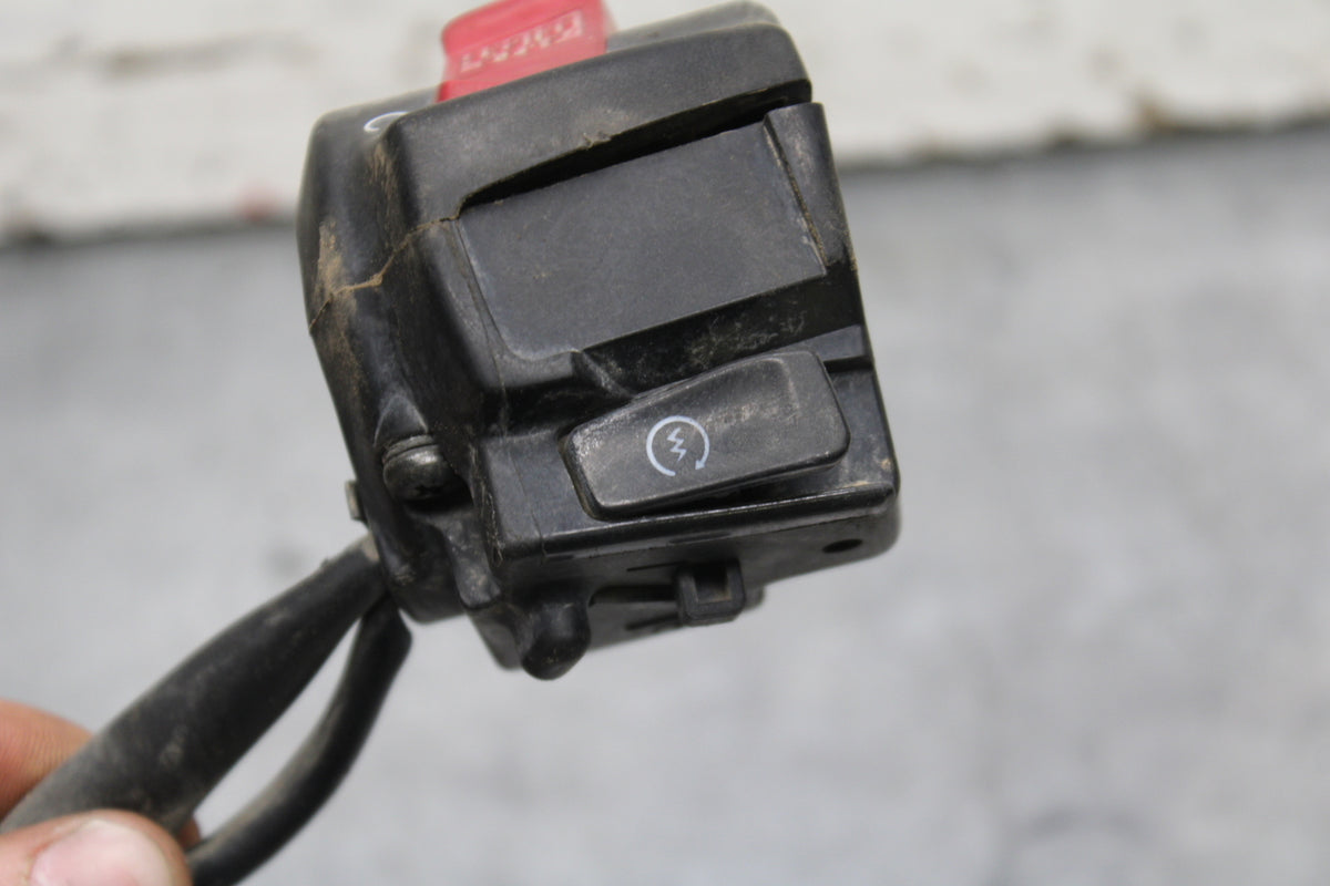 05-06 HONDA CBR600RR RIGHT CLIP ON HANDLE KILL OFF START SWITCH SWITCHES BB739