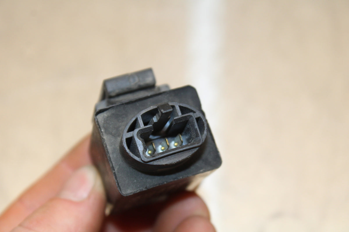 03-05 HONDA SHADOW CLASSIC 750 TURN SIGNAL BLINKER RELAY FLASHER SWITCH BB139