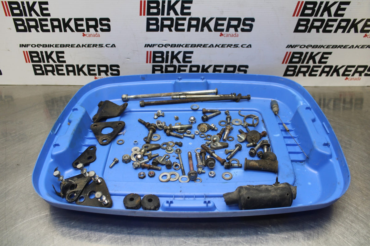 78-79 SUZUKI GS1000 MOUNTING BOLTS HARDWARE MOTOR SCREWS BB787