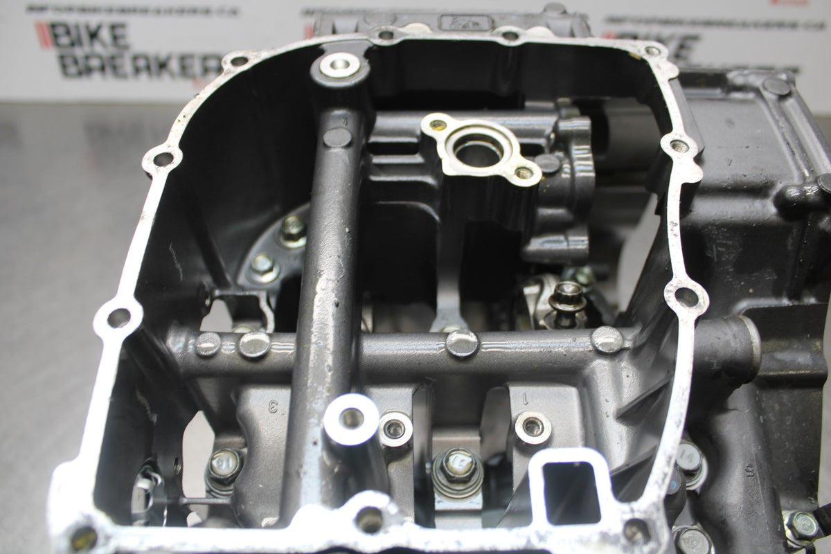 22-25 YAMAHA YZF R7 ENGINE MOTOR CRANKCASE CRANK CASES BLOCK BB850