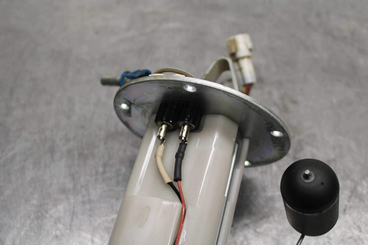 08-10 SUZUKI GSXR 600 FUEL PUMP GAS PETROL SENDER UNIT  BB721